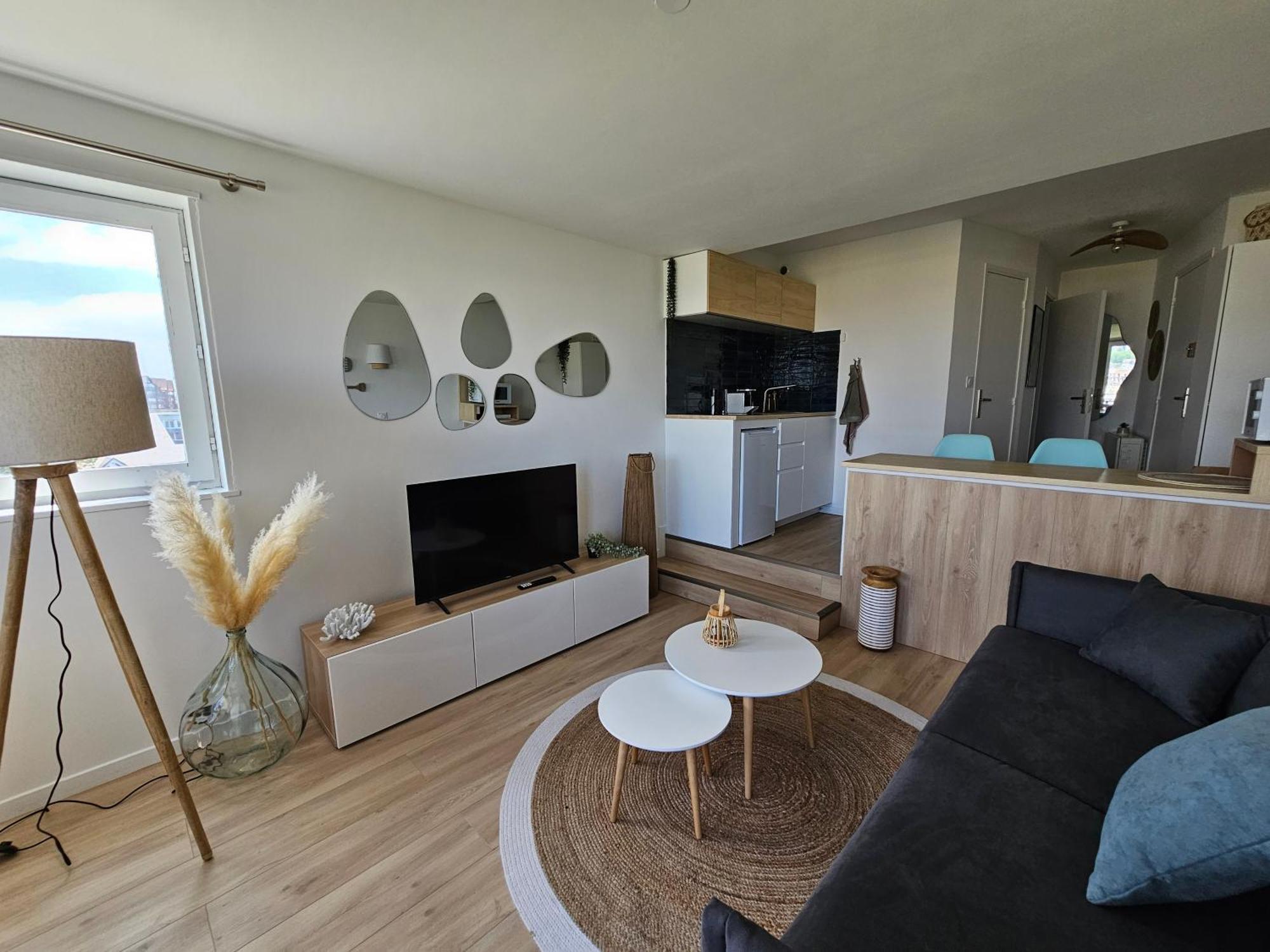 Ocea Marina Appartement Vue Mer Refait A Neuf Avec Parking Privatif ドーヴィル エクステリア 写真